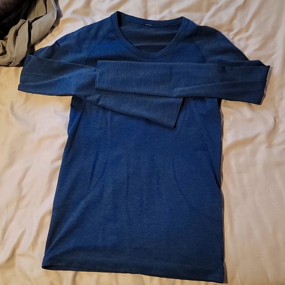 Lululemon.on size 8 long sleeve - Picture 1 of 2